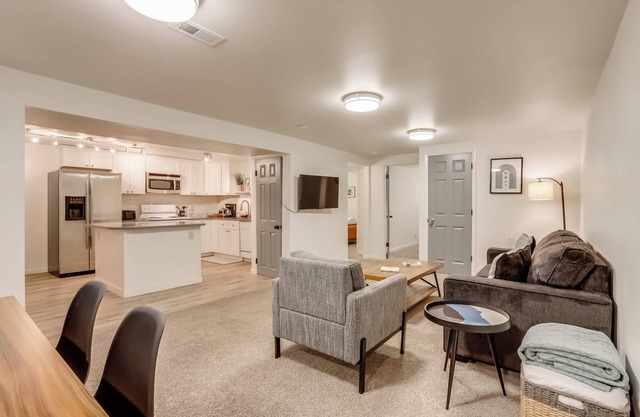 Urbex | Boulder | Denver | Golden | Dog Friendly | Fenced Yard | Lower Duplex Unit | Extended Stay