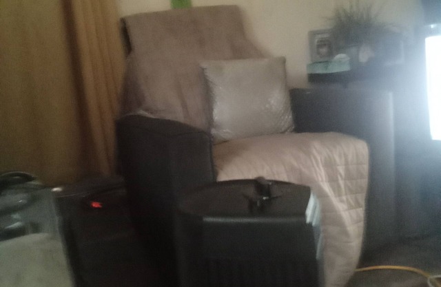 Used Rooms to rent in mobile home all essential provided. shower and bath. Cheap