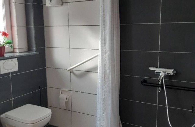 Vacation apartment Uschi - apartment/apartment, bathroom, WC, 1 bedroom