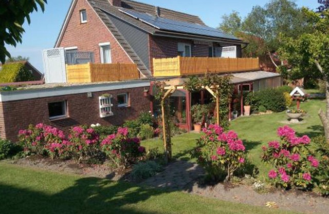 Vacation apartment Deichblick 2 OG