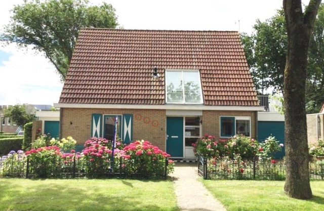 Vacation apartment on 1st floor in the village of Ballum on the Island Ameland.