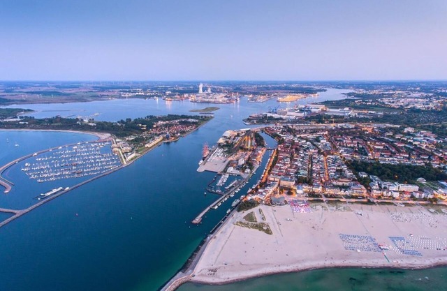 Vacation home at the marina, beach shore