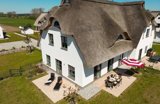 Vacation home Ole Bull 15 - Inseldomizil Stolpe - Vacation under thatch on Usedom