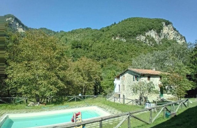 Vacation Home "Luxury Suite La Grotta Del Vento" with Mountain View, Shared Pool & Wi-Fi