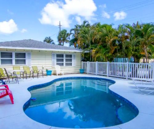 Vacation Home With Pool in siesta key sarasota