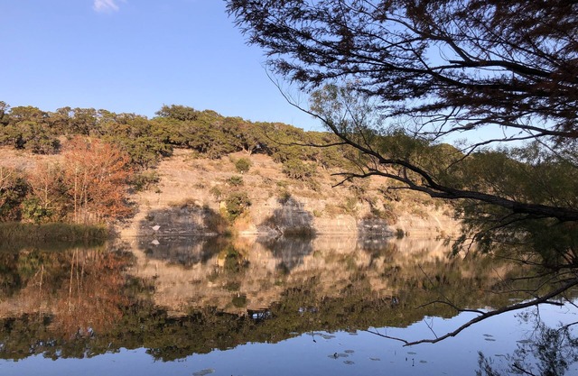 Vaden Hunt House-Log House w/private Guadalupe River access