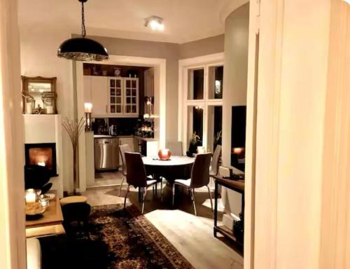Vakker, svært sentral leilighet med 3 soverom