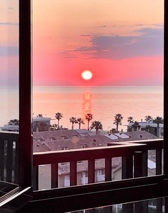 Valencia Beachfront Home 23
