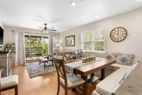 Valley View Treehouse - Holiday Hills Branson - Golf Resort & Outdoor Pools