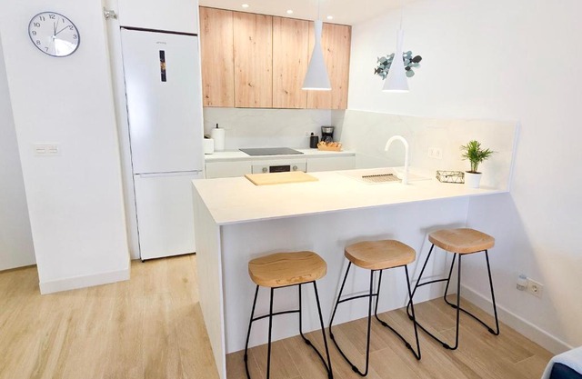 Velilla Seaview with Pool and Parking