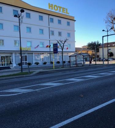 Venice Hotel con Colonnine Elettriche