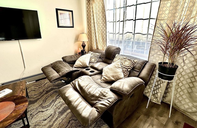 Versatile 1B/1B w/ Parking, Swarthmore College Steps Away!