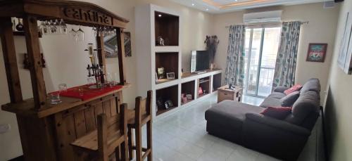 very bright well kept apartment