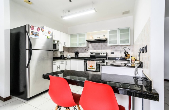 Very convenient and Cozy apartment located in Escazu , Trejos Montealegre , SJ