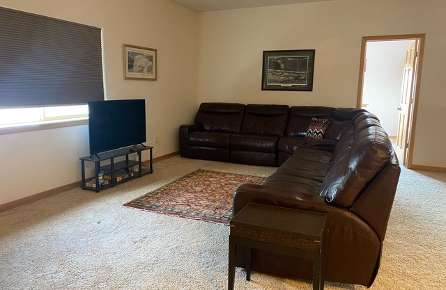 Very Nice 2 bedroom, 2 bath apartment. One block from downtown Big Piney, WY