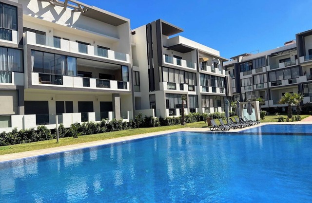 Very nice apartment with large swimming pool at dar bouazazaza