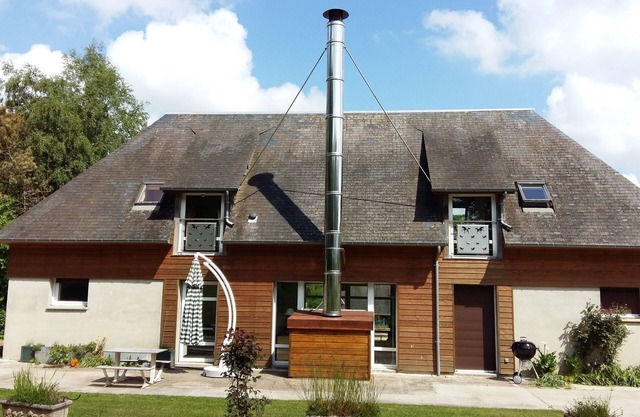 VERY NICE ATYPICAL AND COMFORTABLE COUNTRY HOUSE