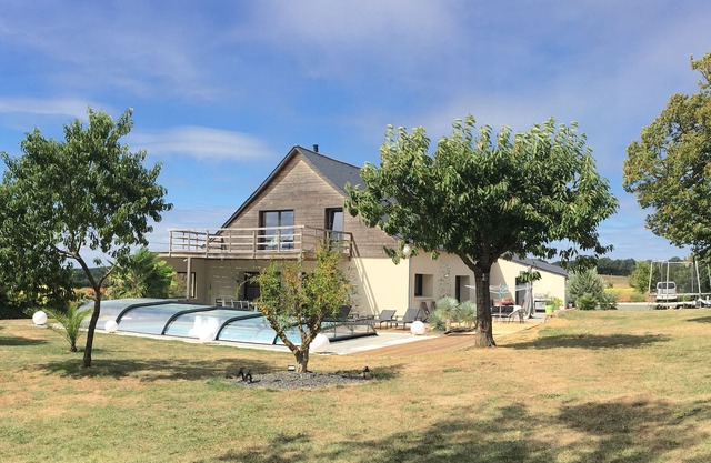 Very nice house completely renovated and very bright, a haven