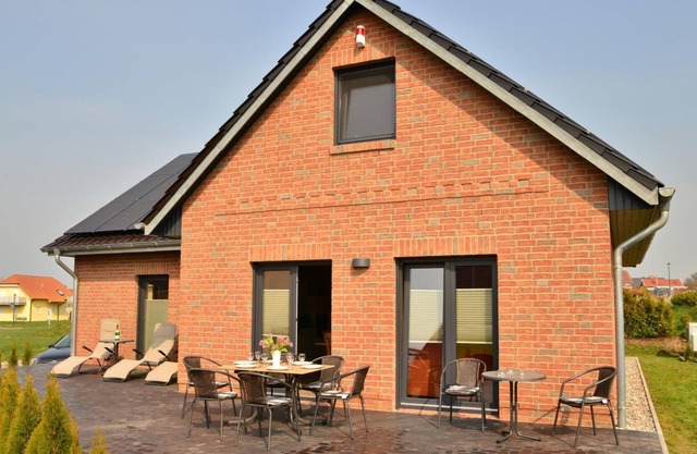 Very spacious, comfortable holiday home near the Baltic Sea in the quiet Boiensdorf