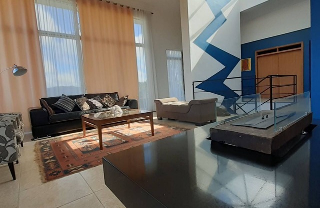 VI FARM TYPE HOUSE AT Juiz de Fora AIRPORT - inside the city