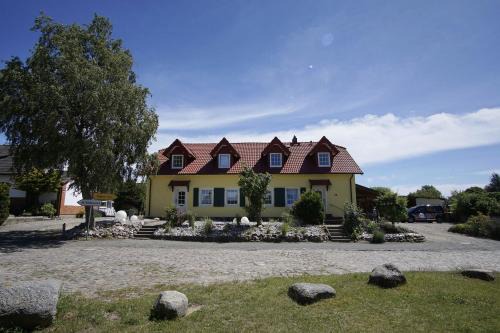 viel Natur und idyllische Umgebung - Ferienhaus Honigtopf FeWo Märchenwald