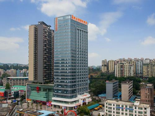 Vienna International Hotel Shenzhen Xiashuijing Metro Station