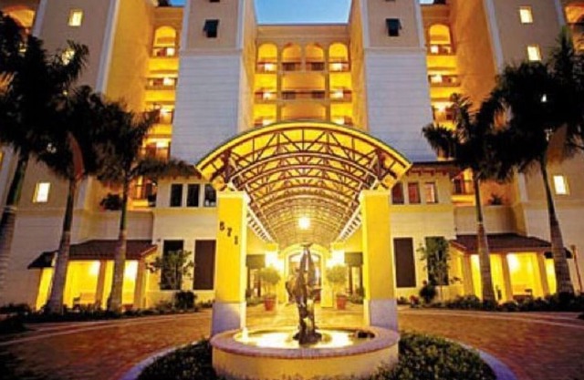 View Disney Fireworks, 7+Pools, Lazy River, Golf, Jetski & Activities Galore!