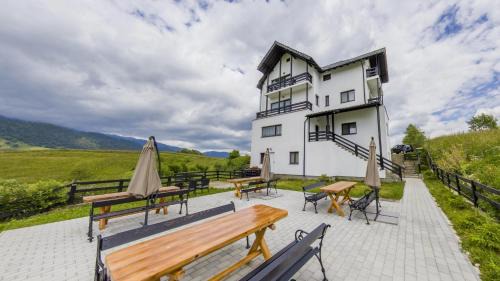 VILA LUCA-Hotel