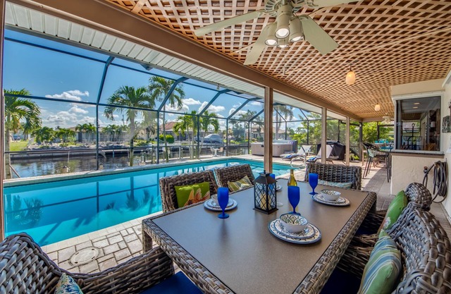 Villa 1 Bright and Sunny, Open Floor Plan, Pool, Hot Tub