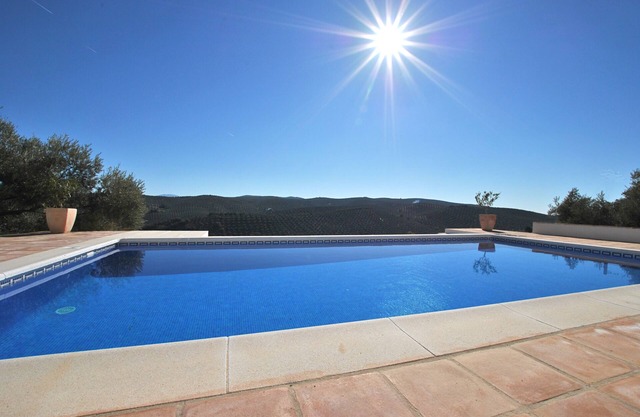 Villa 230m2, 4 modern bathrooms, swimming pool, 80km view, 3 terraces, heating. central