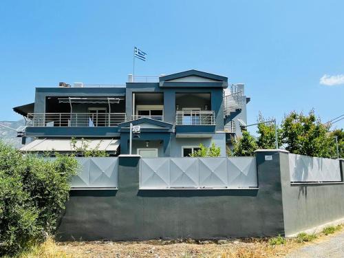 Villa Acropolis by the sea