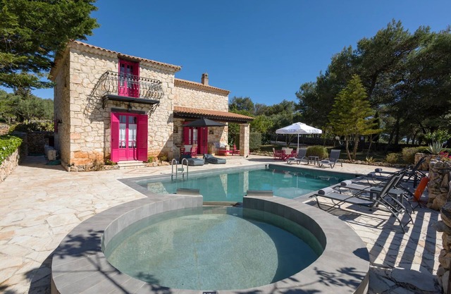Villa Adnos - Serene surroundings