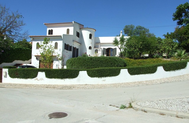 Villa, Air-conditioned, Heated Pool, Peaceful Location.nBeds 3,Bathrooms 3