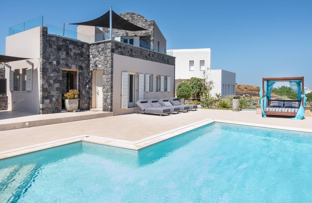 Villa 'Amaranthine' with Private Pool, Wi-Fi and Air Conditioning
