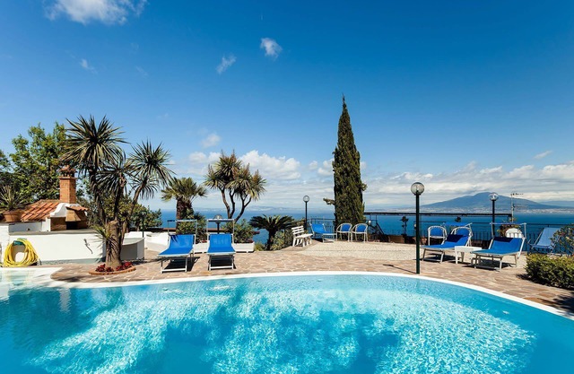 Villa Angel with pool, sea view - My Rental Homes