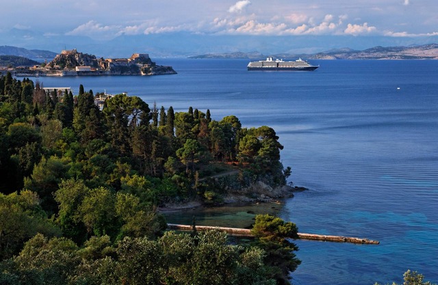Villa Aphrodite - Luxury Elegant Villa With The Most Stunning View of Corfu