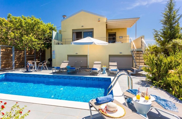 Villa Arda - Three Bedroom Villa, Sleeps 7