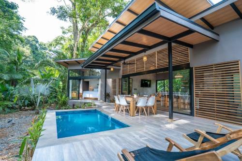 Villa Asencia with pool and AC near Arrecife beach