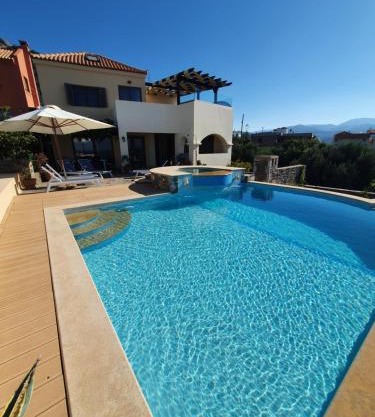 Villa Azure Sea, Istron