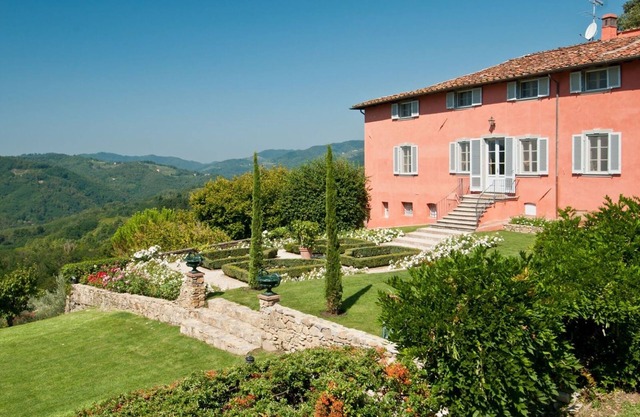 Villa Bellaria 8 In Lucca, Tuscany