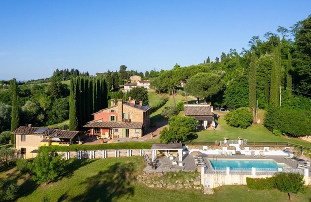 Villa Bernardone - Six Bedroom Villa, Sleeps 14