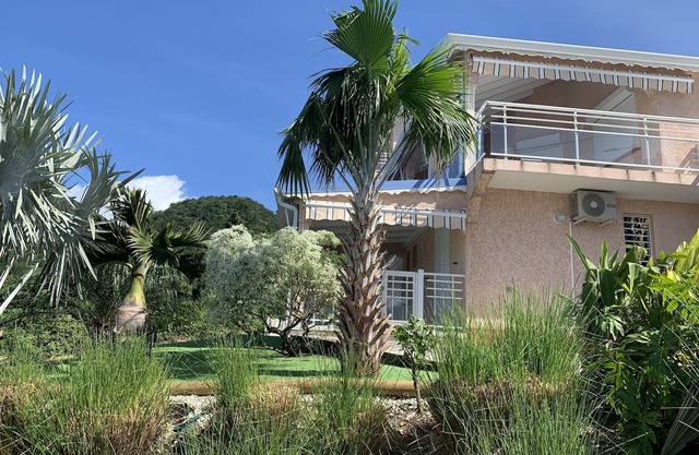 VILLA BETWEEN SEA AND MOUNTAIN