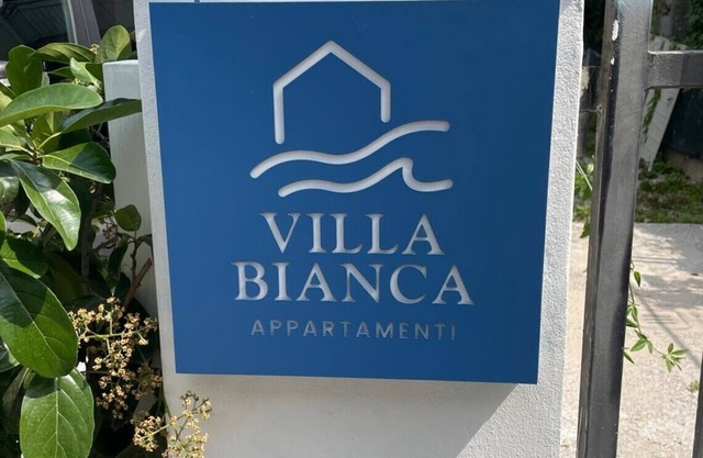 Villa Bianca apartments in Rimini a stone's throw from the sea