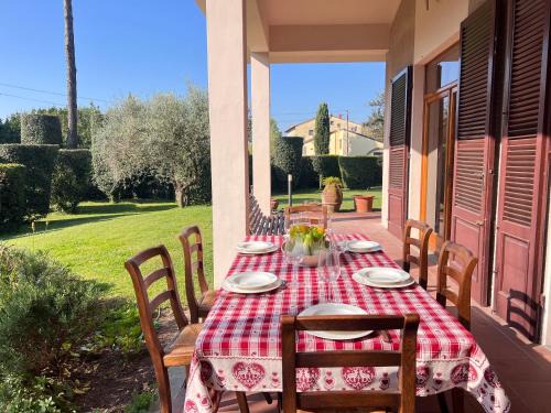 Villa Biba tra Lucca e Pisa