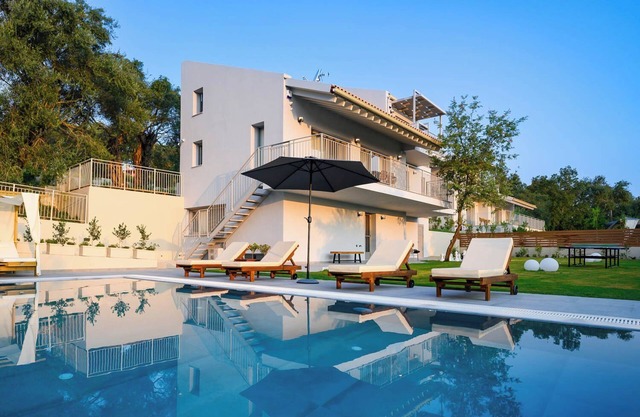 Villa Branta - Three Bedroom Villa, Sleeps 8