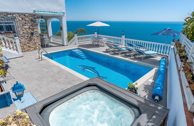 Villa "Buganvilla" with Sea View, Pool, Whirlpool, Terraces & Garden