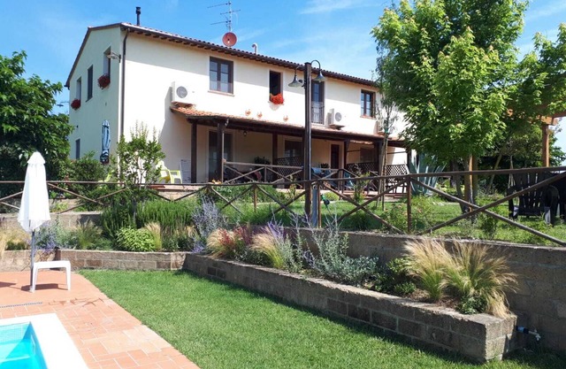 VILLA CASALE IL BOSCHETTO - JACUZZI & FITNESS & PLAYGROUND OPEN AIR