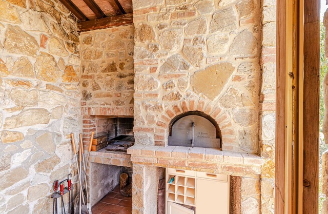 Villa Cedri, typical Tuscan farmhouse with private swimming pool located amongst gentle hills, 2.