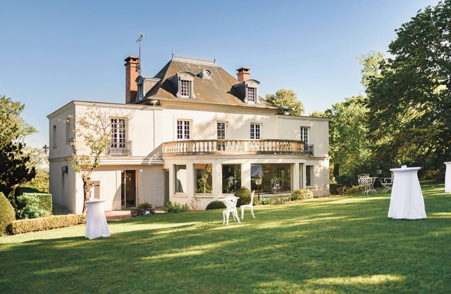 Villa Clairemaison – Luxury Estate 40 Minutes from Paris with pool, tennis & SPA