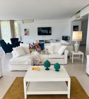 Villa con piscina con 8 camere matrimoniali ad Anacapri, by La Canostra Capri